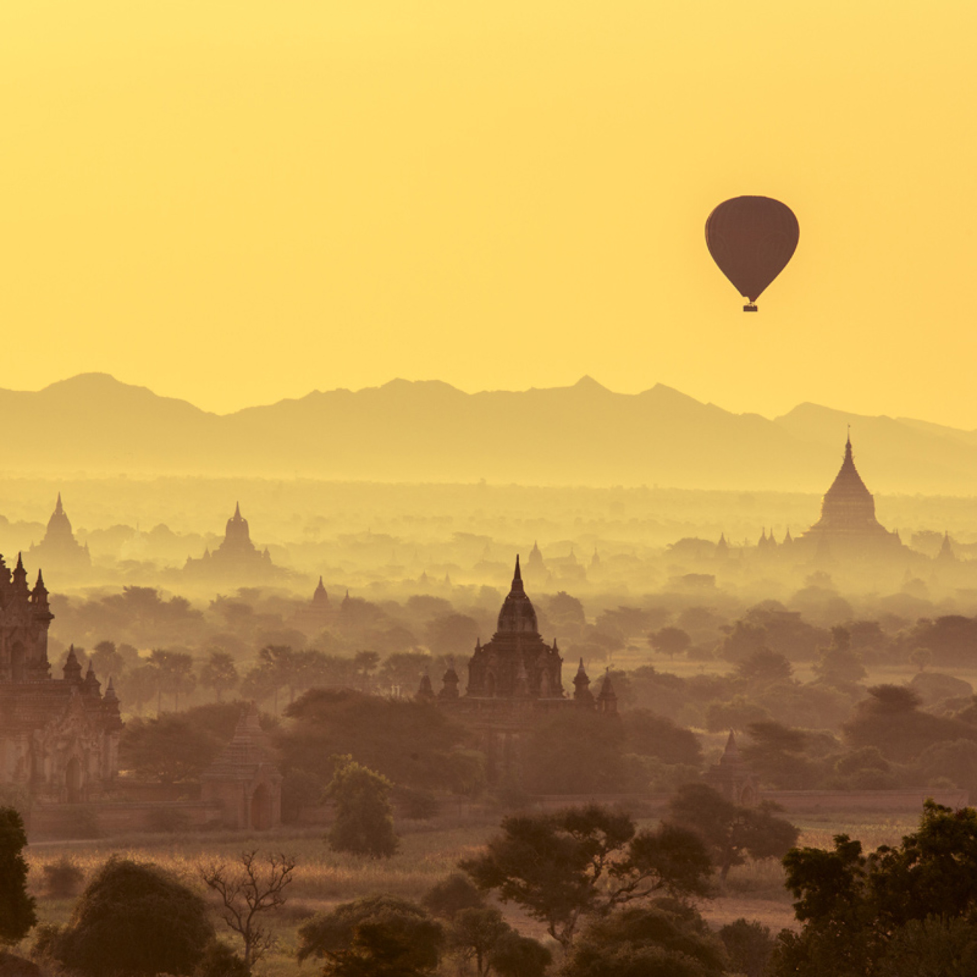 bagan-myanmar-hot-air-balloons-sunrise-canon-eos-5d-mark-iii-ef70-200mm-is-usm-philippe-cap