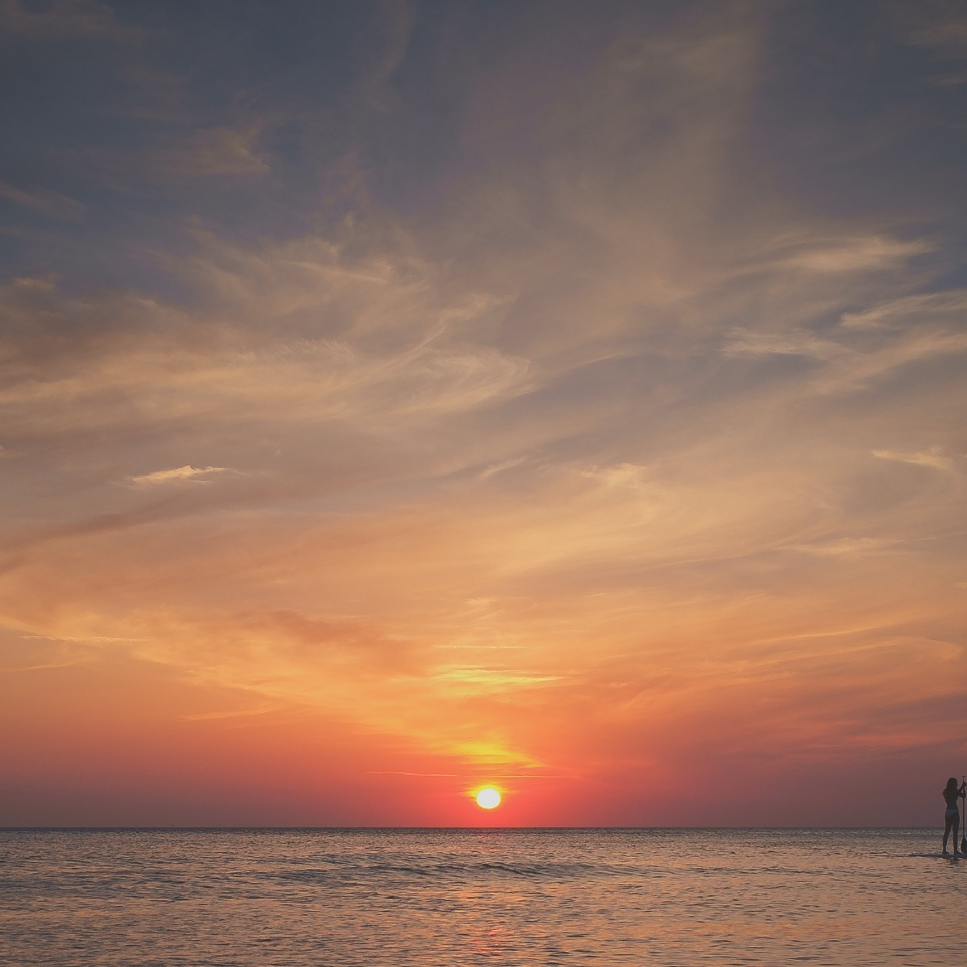 photo-1414446483597-8d8f792bfe39